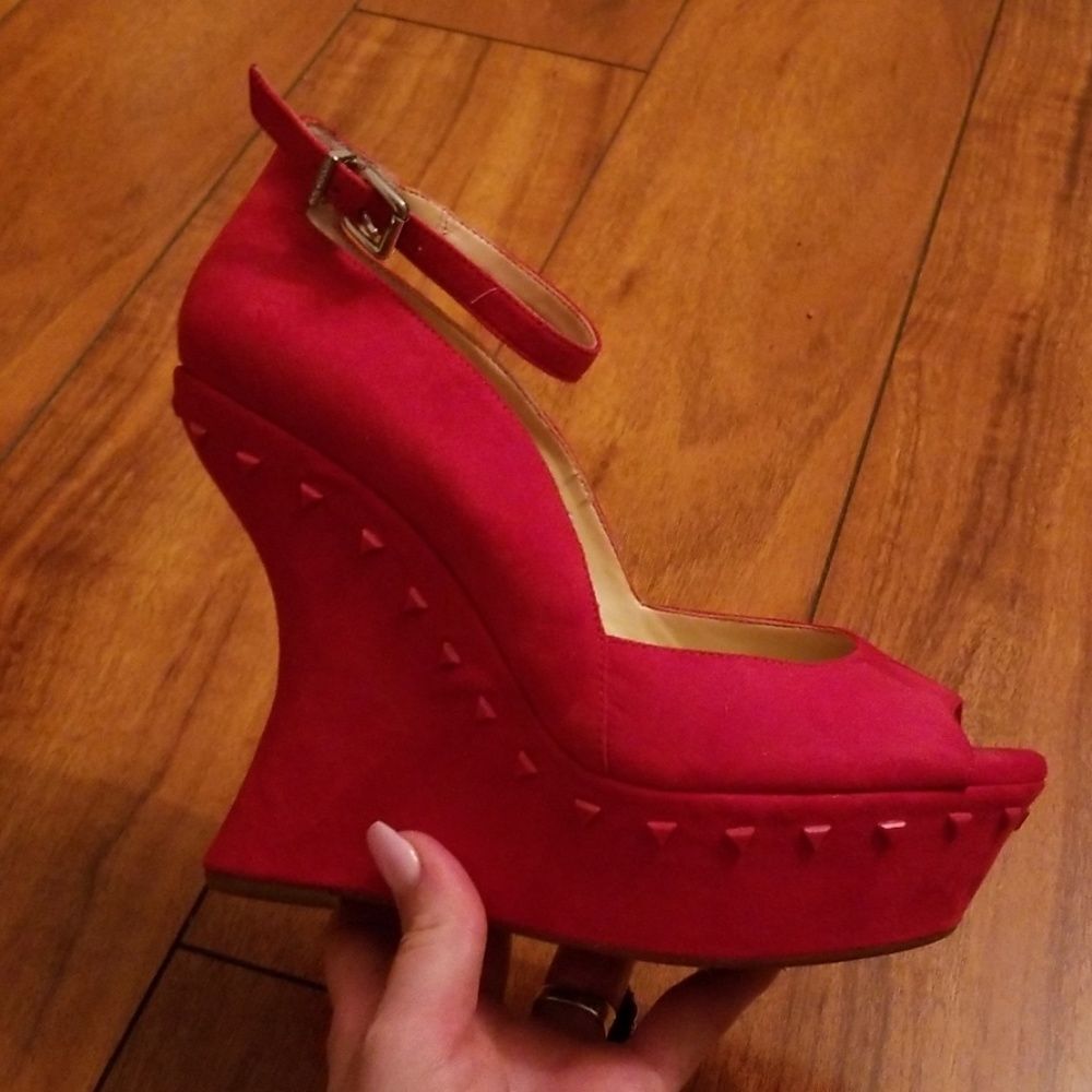 Gianni Bini red platform heels